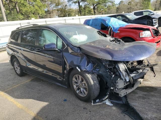 2021 Toyota Sienna LE