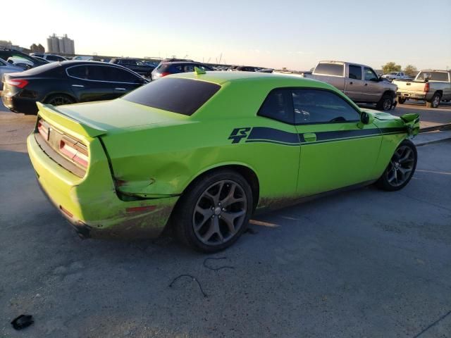 2015 Dodge Challenger SXT Plus