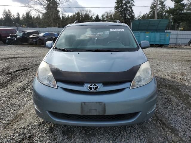 2010 Toyota Sienna XLE