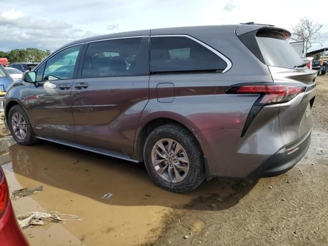 2021 Toyota Sienna LE