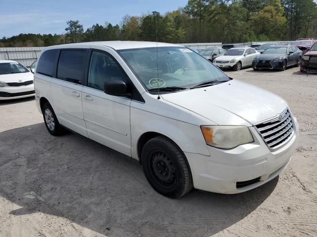 2010 Chrysler Town & Country LX