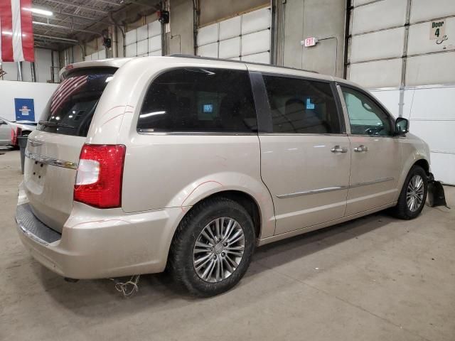 2014 Chrysler Town & Country Touring L