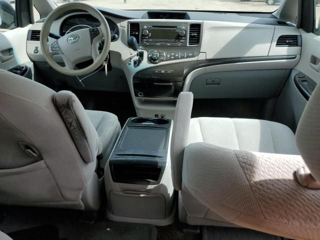 2014 Toyota Sienna LE