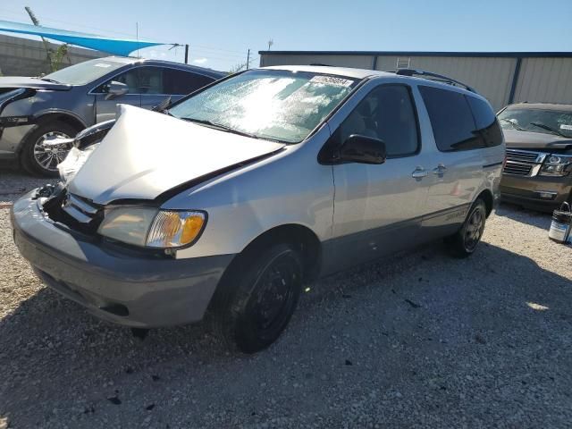 2001 Toyota Sienna LE