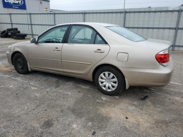 2005 Toyota Camry LE