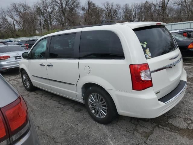 2013 Chrysler Town & Country Touring L