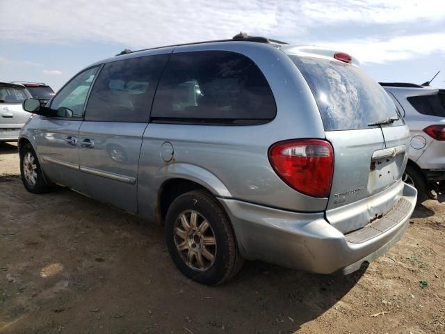 2005 Chrysler Town & Country Touring