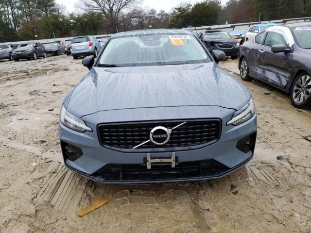 2022 Volvo S60 B5 Momentum