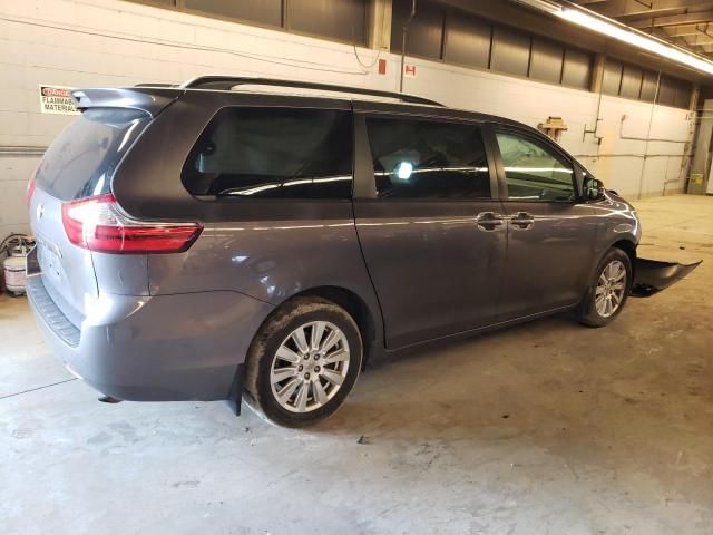 2017 Toyota Sienna LE