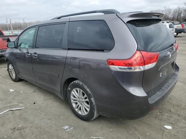 2013 Toyota Sienna XLE