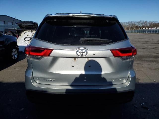 2019 Toyota Highlander SE