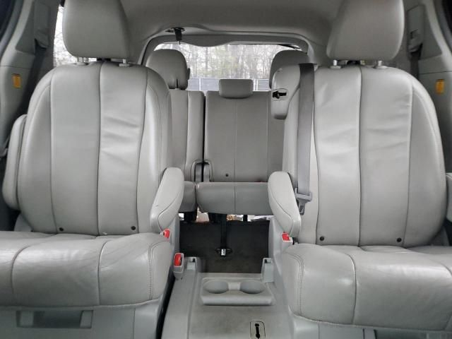 2012 Toyota Sienna XLE