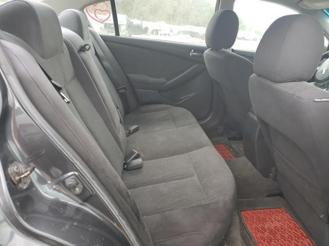 2010 Nissan Altima Base