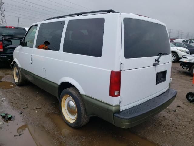 2003 GMC Safari XT