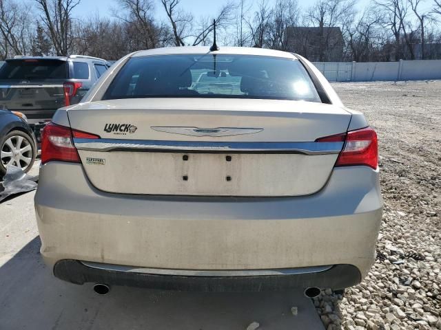 2013 Chrysler 200 Touring