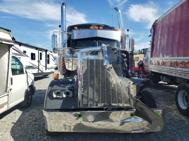 2007 Freightliner Conventional Columbia