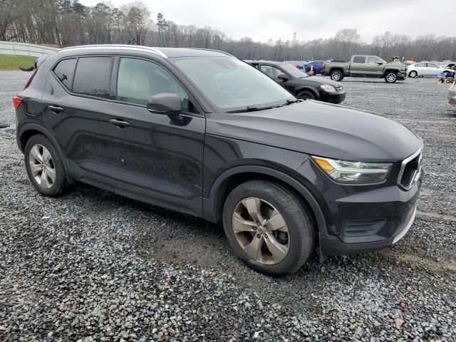 2020 Volvo XC40 T4 Momentum