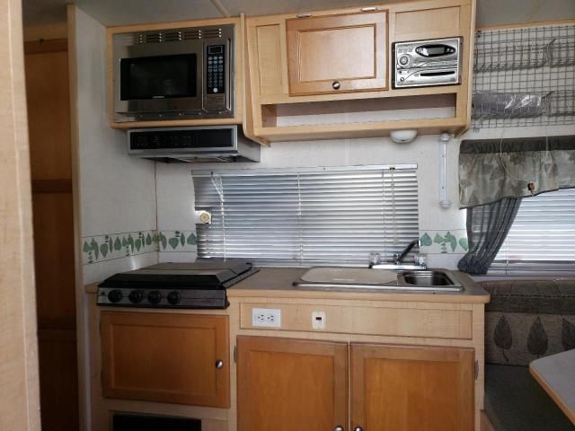 2004 Coachmen Trailer