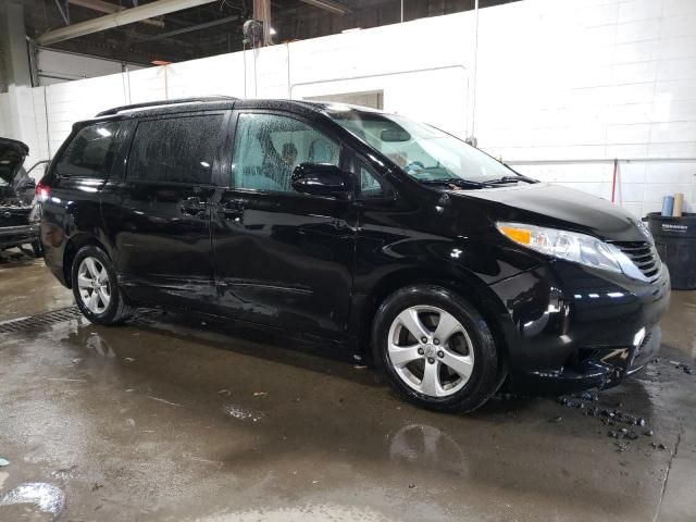 2011 Toyota Sienna LE