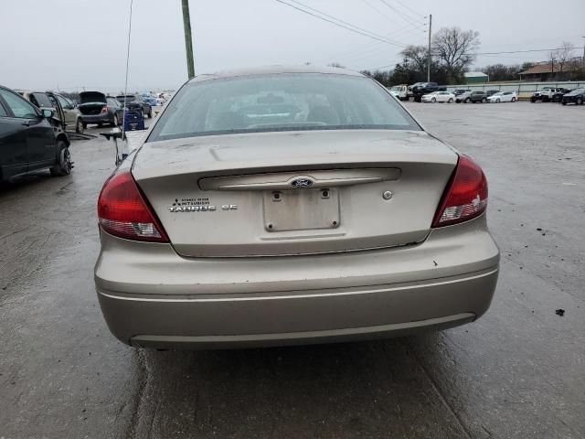 2005 Ford Taurus SE