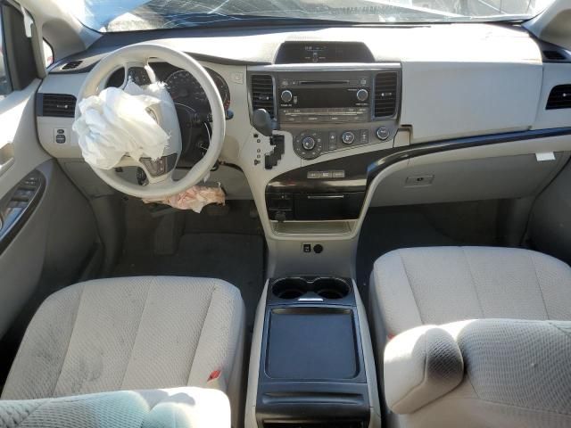 2011 Toyota Sienna LE