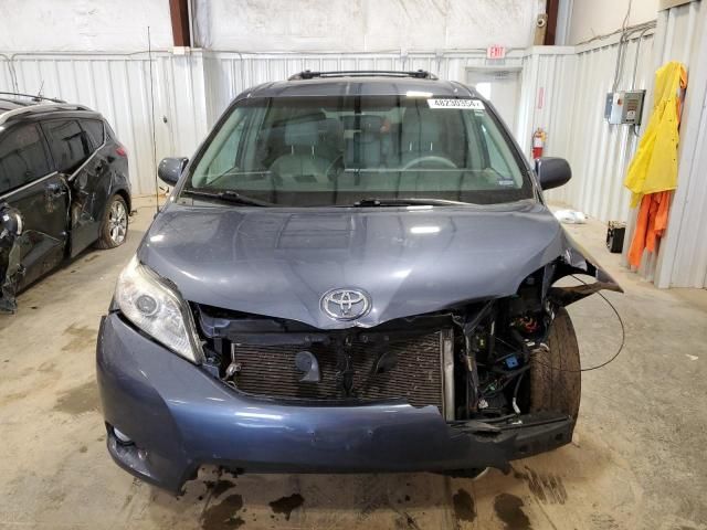 2014 Toyota Sienna XLE