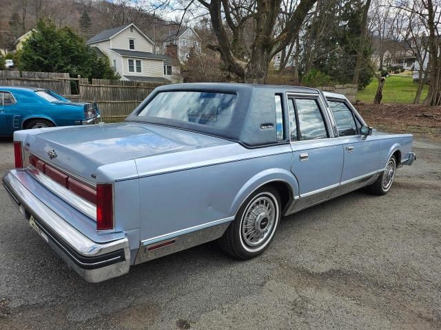 1984 Lincoln Town Car