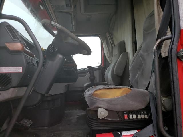 2004 Volvo VN VNL