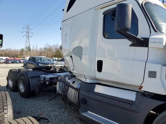 2020 Freightliner Cascadia 126