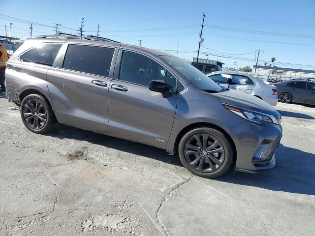 2021 Toyota Sienna XSE