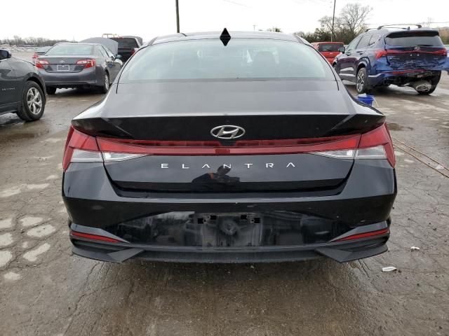 2022 Hyundai Elantra SE