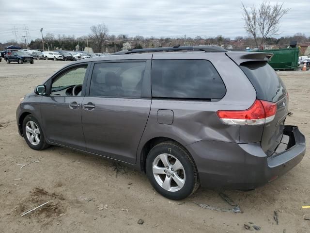 2014 Toyota Sienna LE