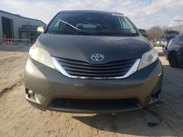 2014 Toyota Sienna XLE