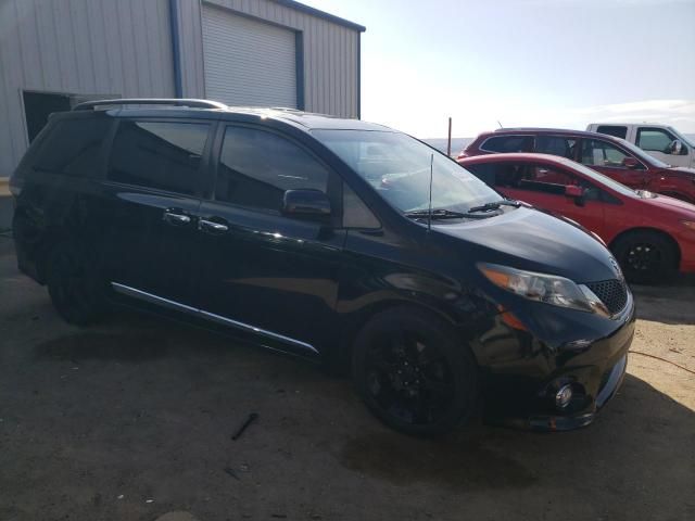 2011 Toyota Sienna Sport