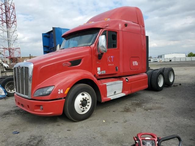 2012 Peterbilt 587