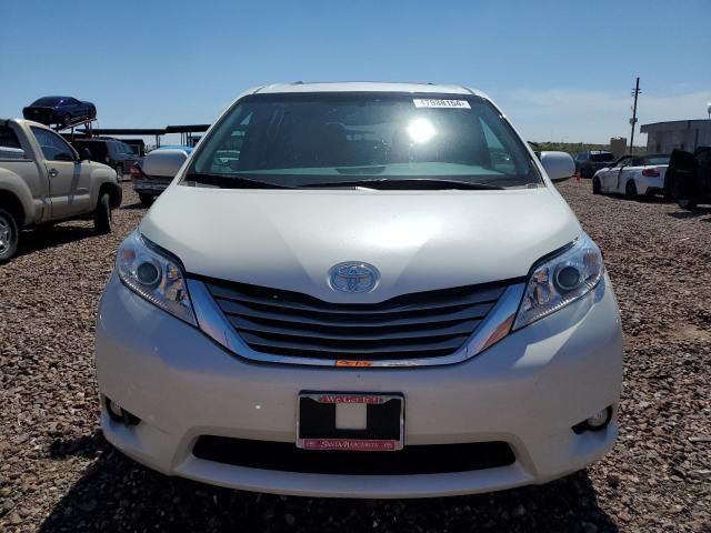 2017 Toyota Sienna XLE