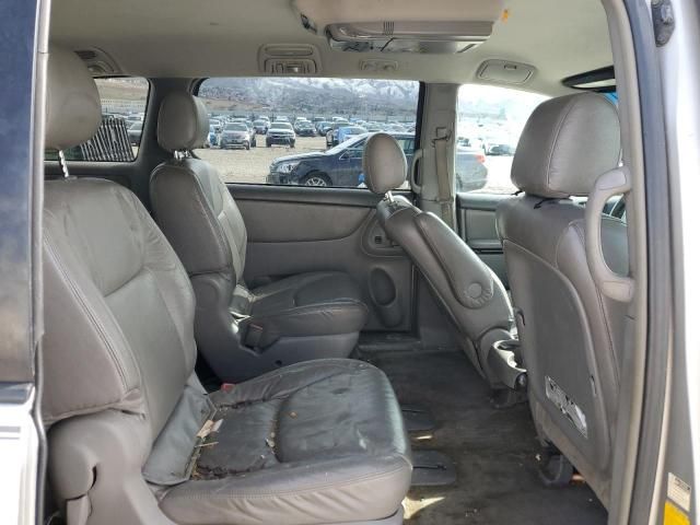 2005 Toyota Sienna CE