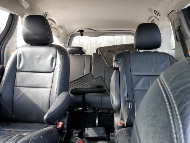 2017 Toyota Sienna SE