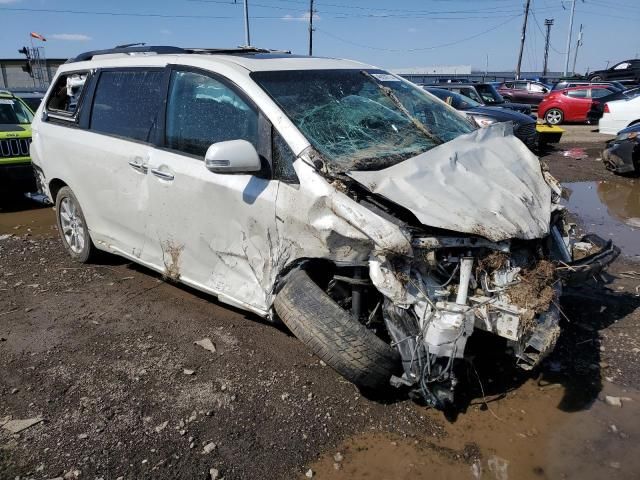 2017 Toyota Sienna XLE