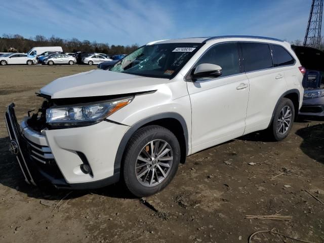 2017 Toyota Highlander SE