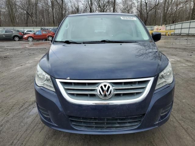 2014 Volkswagen Routan SE