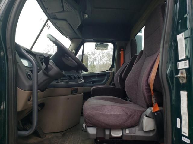 2016 Freightliner Cascadia 125