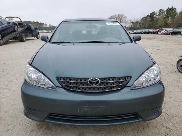 2005 Toyota Camry LE