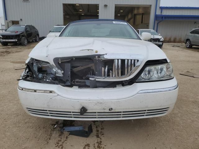 2007 Lincoln Town Car Signature