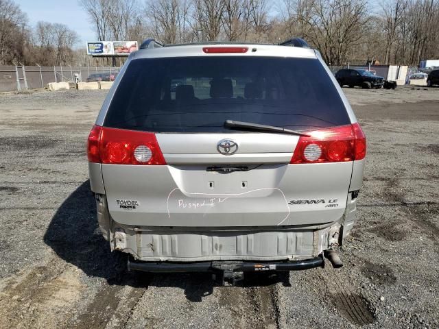 2006 Toyota Sienna LE