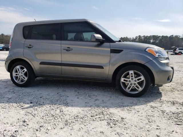 2011 KIA Soul +