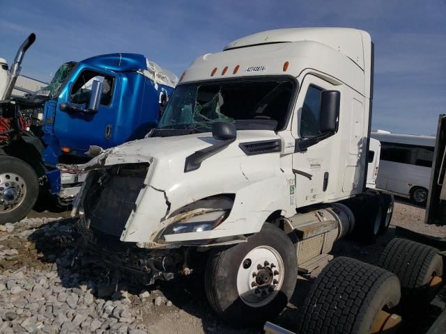 2019 Freightliner Cascadia 126