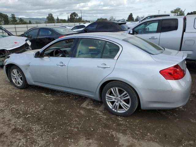 2015 Infiniti Q40