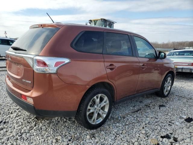 2014 Mitsubishi Outlander SE