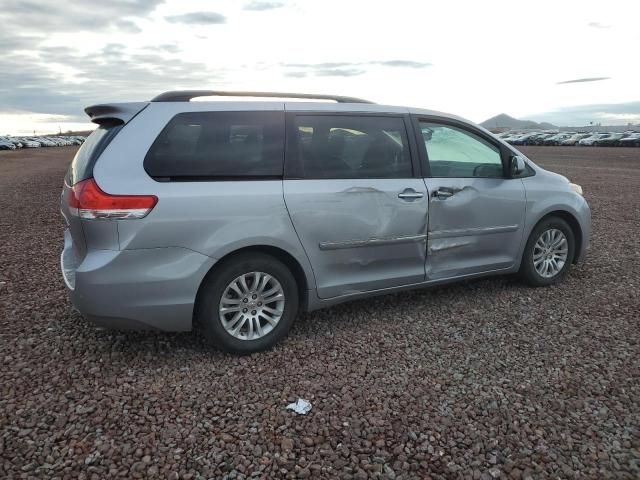 2011 Toyota Sienna XLE